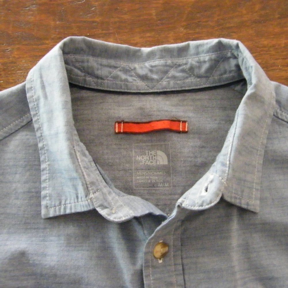 The North Face l/s Montgomery shirt NWOT